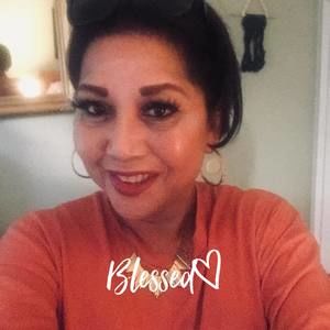 Meet your Posher, Leona